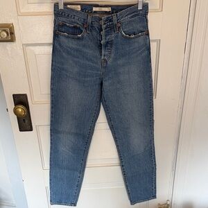 Levi’s Wedgie Fit Jeans
